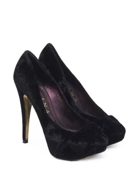 Pantofi cu toc Gina cu volane negru
