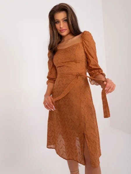 Haftowana sukienka Fashionhunters garniturowa brązowa
