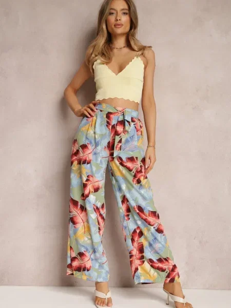 Pantaloni albaștri Nike albastru