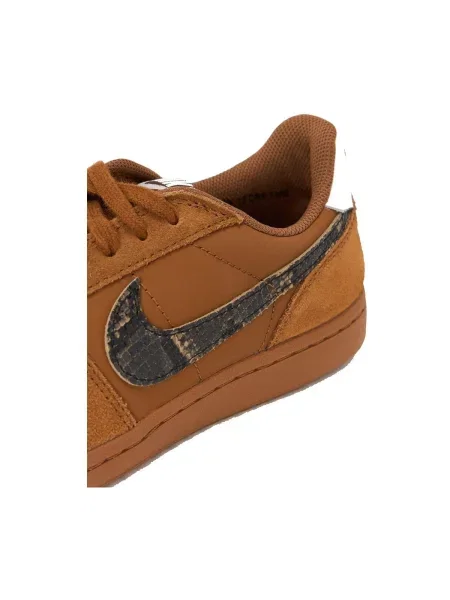 Pantofi Nike maro