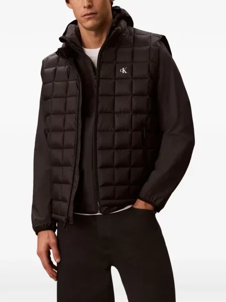 Matlasat vestă Calvin Klein cu autograf negru