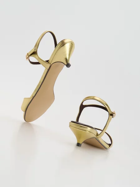 Босоножки Reserved