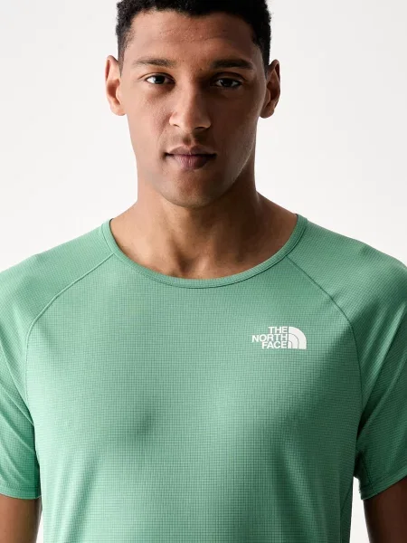 Футболка The North Face