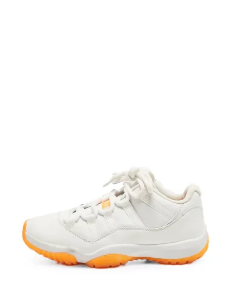Top Jordan retro alb