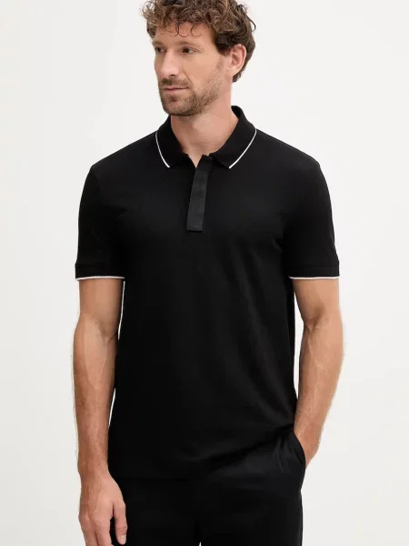 Тениска с яка Armani Exchange с изчистен дизайн черно