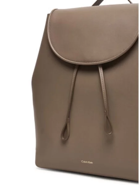 Ruksak Calvin Klein Foil Logo Large Flap Backpack Hnedá béžová