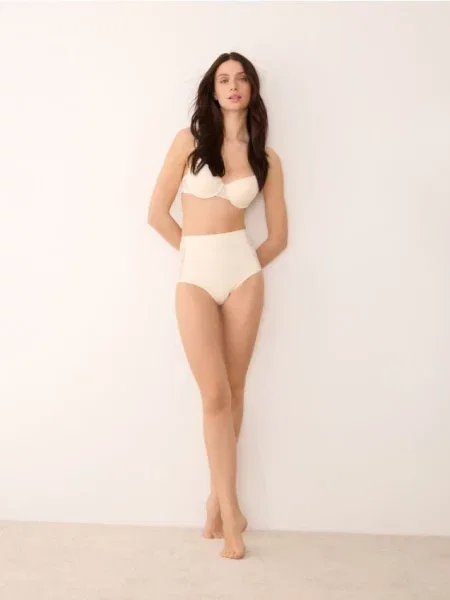 Reserved Бюстгальтер пуш-ап кремовий 