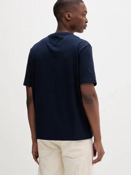 T-shirt o kroju regular fit z czystej bawełny Tommy Jeans