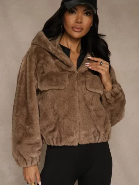 Kurtka Futerko o Kroju Bomberki z Kapturem i Imitacją Kieszeni Awedana beżowa