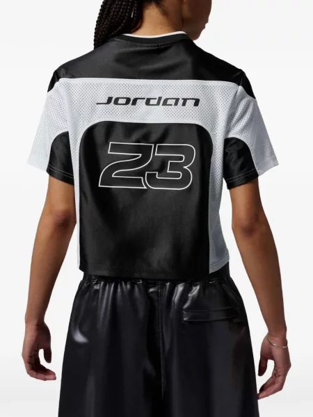 Pantaloni scurți Nike cu imagine cu cordon roz