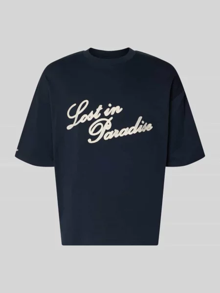 T-shirt z wyhaftowanym logo i napisem Review