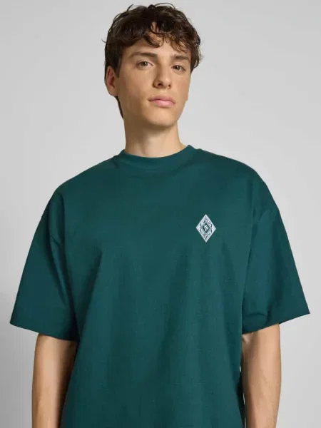 T-shirt z okrągłym dekoltem Review
