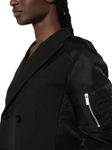 Двуредно яке Sacai черно