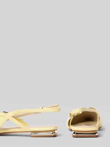 Baleriny ze zwężanymi noskami i paskami Marc Cain Bags & Shoes żółte