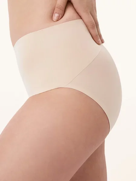 Spanx Majtki Modelujące Spanxsupersmooth™ Undie-Tectable® beige beżowe