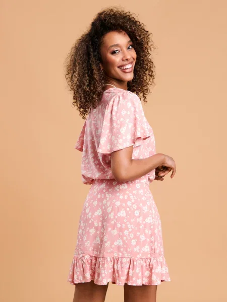 Блузка з квітковим принтом різнобарвний