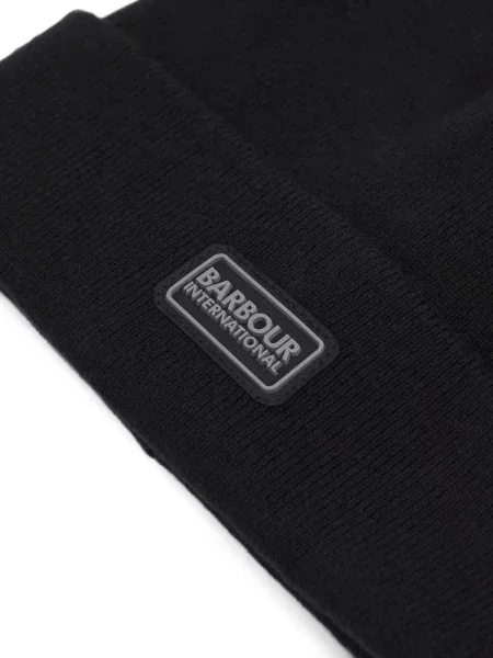 Pletena kapa Barbour International s autogramom crna