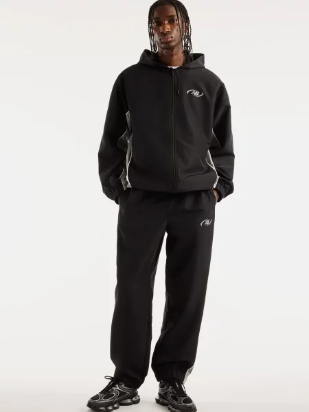 Спортивные штаны New Balance черные