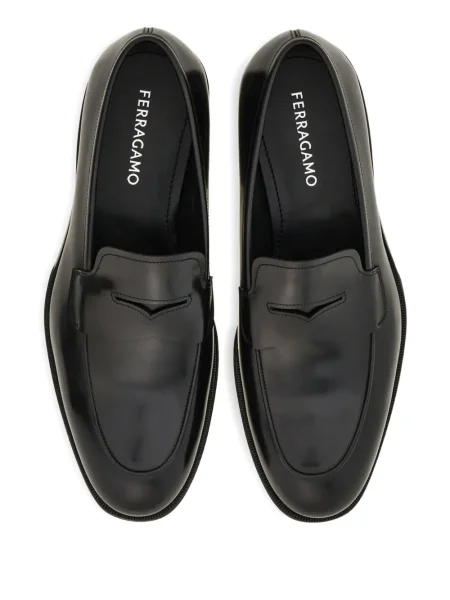 Loafersy Ferragamo čierna