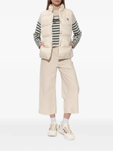 Hímzett szvetter Moncler