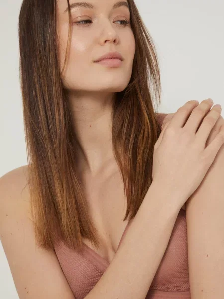 Сутиен Dkny кафяво от полупрозрачна материя с изчистен дизайн розово