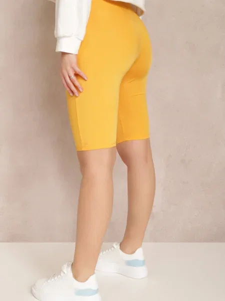 Pantaloni scurți Basyle portocalii