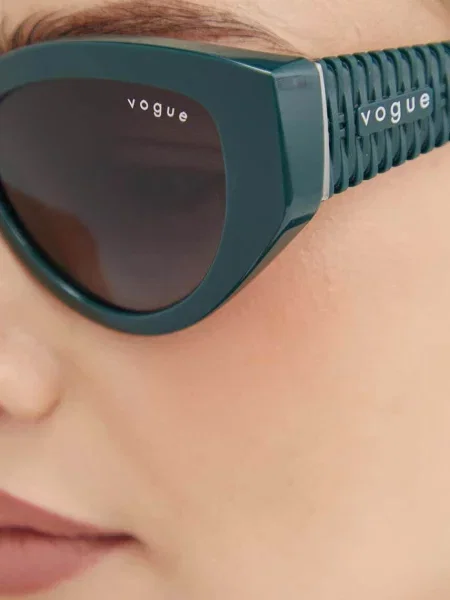 Сонцезахисні окуляри VOGUE зелений
