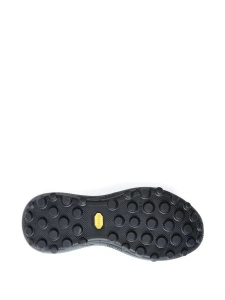 Sneakerși Satisfy