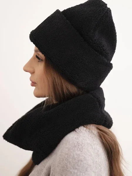 Căciulă Polski din fleece negru