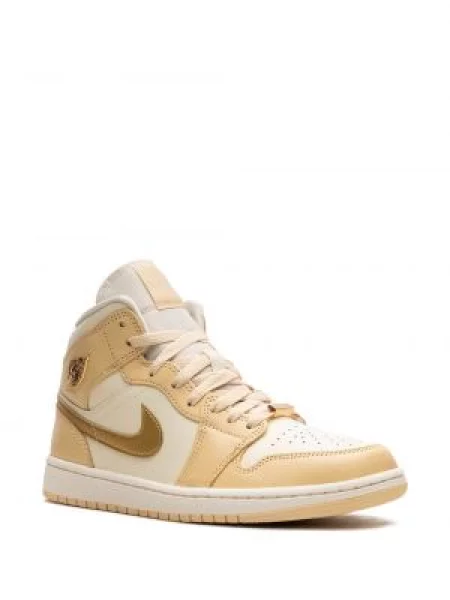 Sportbačiai Jordan Air Jordan 1 geltona