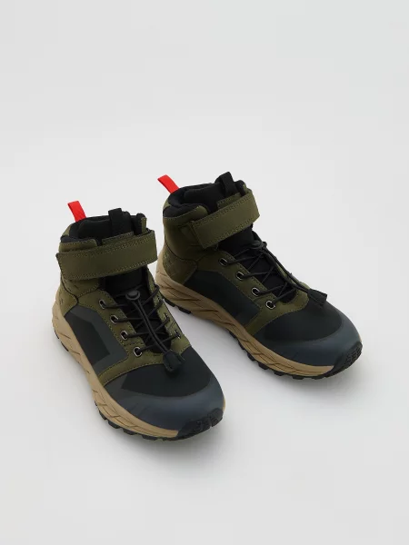 Ботинки Reserved на косточках зеленые