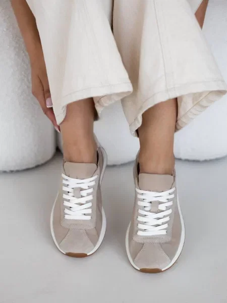 Замшевые повседневные кроссовки 105.store бежевые