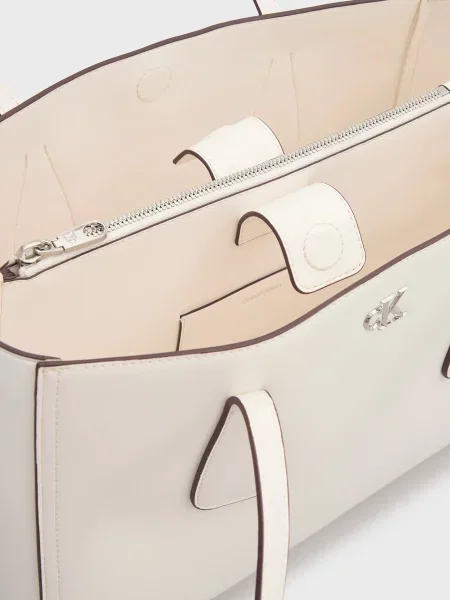 Сумка Calvin Klein в діловому стилі біла