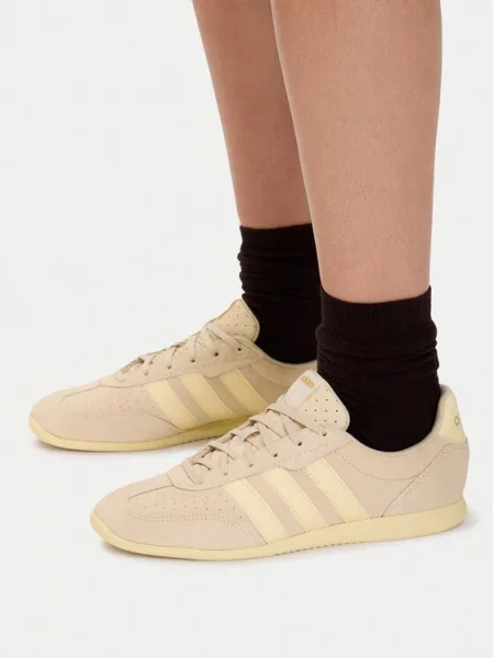 Tenisice adidas Barreda Lo Shoes Svijetlo bež