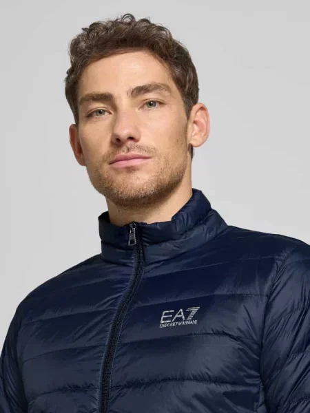 Kompaktowa kurtka puchowa Ea7 Emporio Armani niebieska