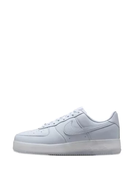 Gatvės stiliaus sportbačiai Nike Air Force 1 balta