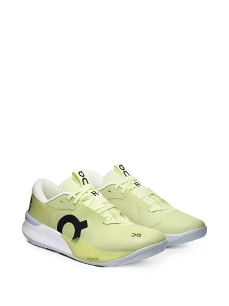 Sneakerși On galben