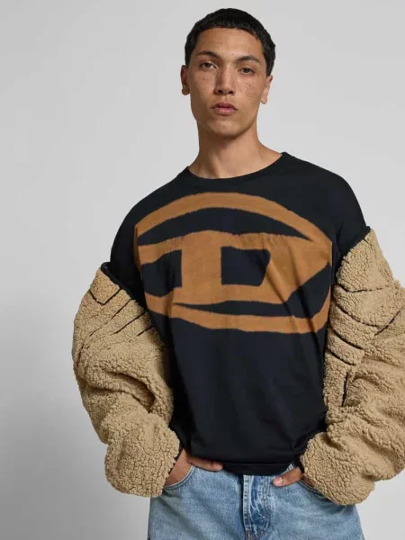 T-shirt o kroju relaxed fit z nadrukiem z logo Diesel czarna