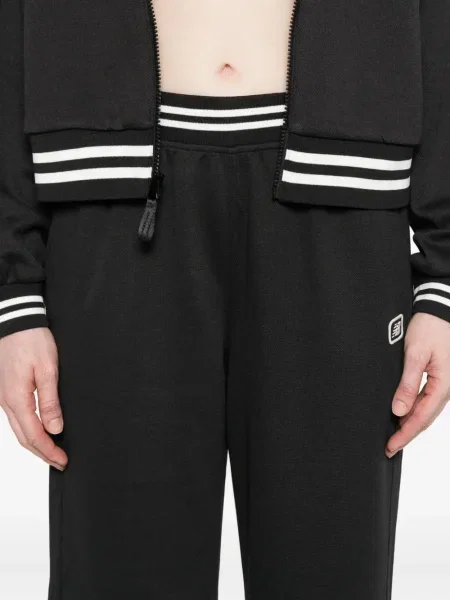 Pantaloni New Balance cu broderie alb