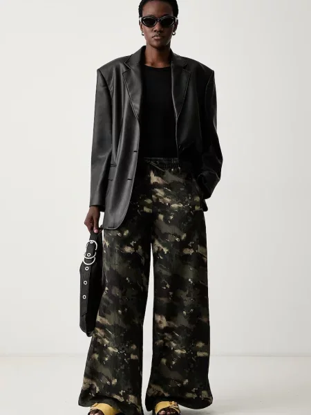 Adidas Originals teplákové nohavice dámske Camouflage Adilenium zelená