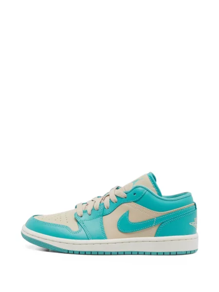 Sneakerși Nike Air Jordan cu imprimeu tropical albastru