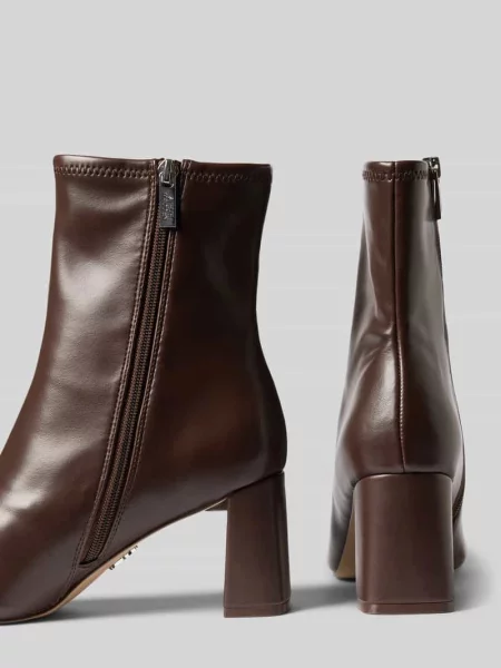 Botki z skóropodobny model Hurst' Steve Madden
