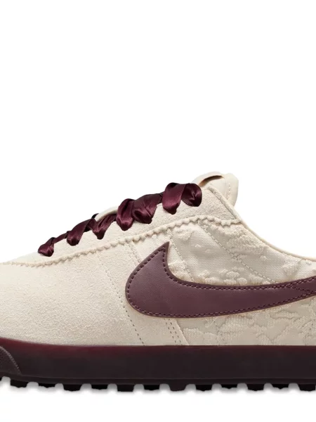 Șapcă Nike din fleece alergare alb
