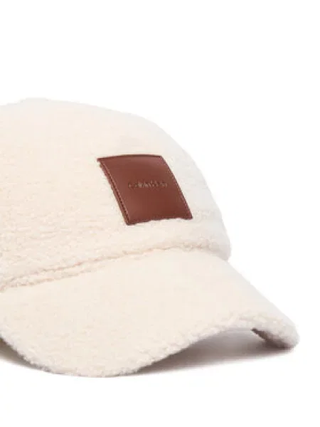 Calvin Klein Šiltovka All-Over Sherpa W/ Patch Cap Krémová béžová