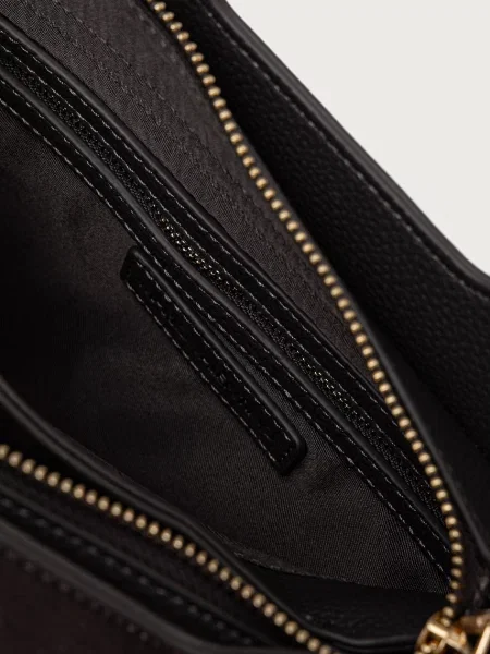 Замшевая сумка через плечо Valentino Bags