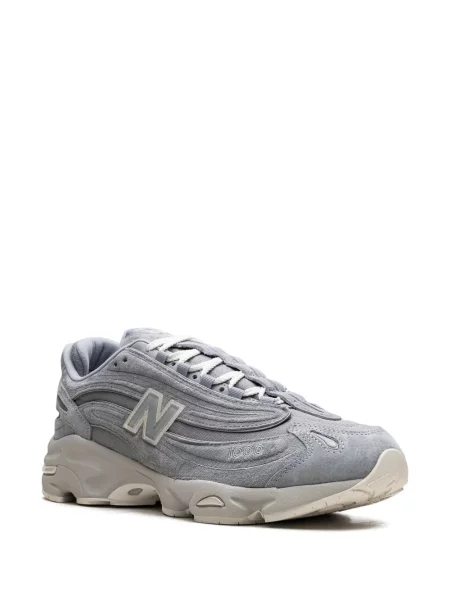 Sneakerși New Balance din piele de căprioară gri