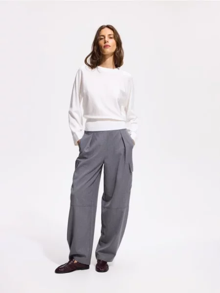 Reserved Pantaloni cargo gri-neutru gri