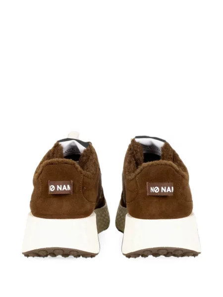 Szarvasbőr sneaker No Name autogrammal barna