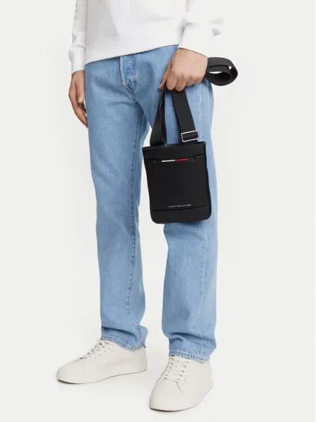 Torbica za okoli pasu Tommy Hilfiger črna