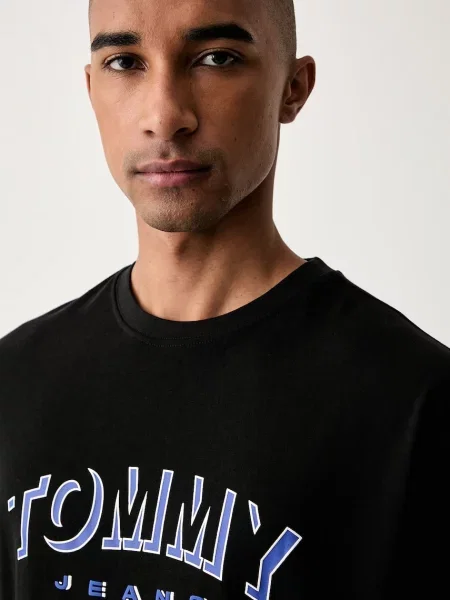 Tommy Jeans тениска мъжка от черно